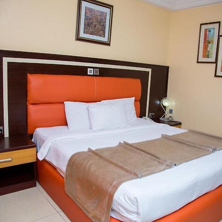 Sweet Spirit Hotel And Suites Danag - พอร์ต ฮาร์คอร์ท ภายนอก รูปภาพ