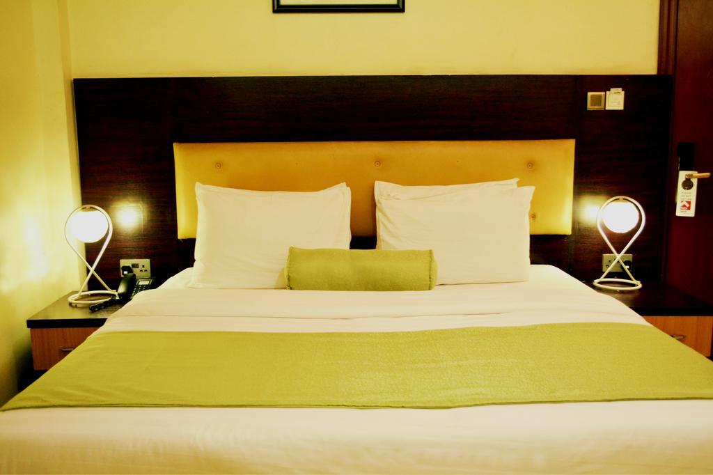 Sweet Spirit Hotel And Suites Danag - พอร์ต ฮาร์คอร์ท ภายนอก รูปภาพ