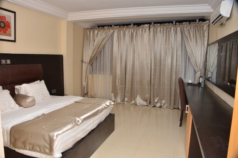 Sweet Spirit Hotel And Suites Danag - พอร์ต ฮาร์คอร์ท ภายนอก รูปภาพ