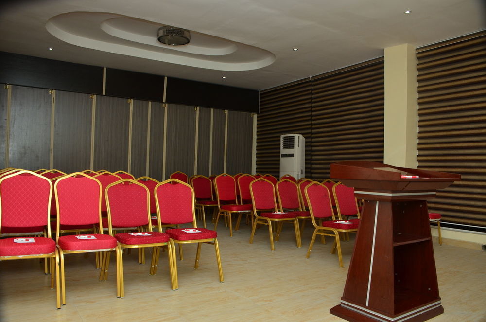 Sweet Spirit Hotel And Suites Danag - พอร์ต ฮาร์คอร์ท ภายนอก รูปภาพ