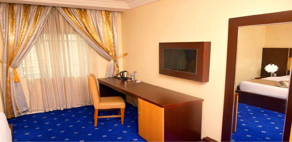 Sweet Spirit Hotel And Suites Danag - พอร์ต ฮาร์คอร์ท ภายนอก รูปภาพ