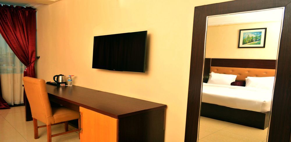 Sweet Spirit Hotel And Suites Danag - พอร์ต ฮาร์คอร์ท ภายนอก รูปภาพ