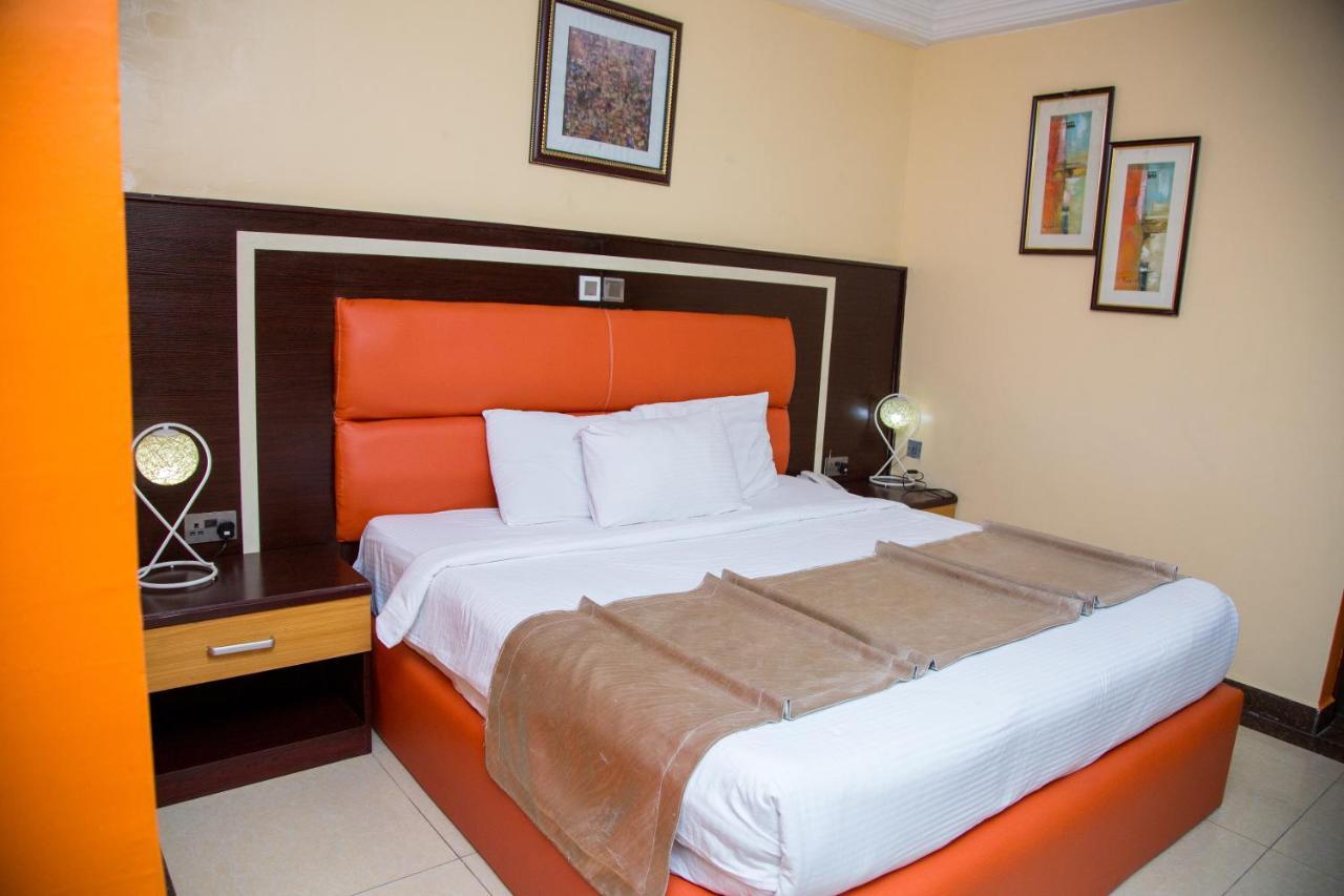 Sweet Spirit Hotel And Suites Danag - พอร์ต ฮาร์คอร์ท ภายนอก รูปภาพ